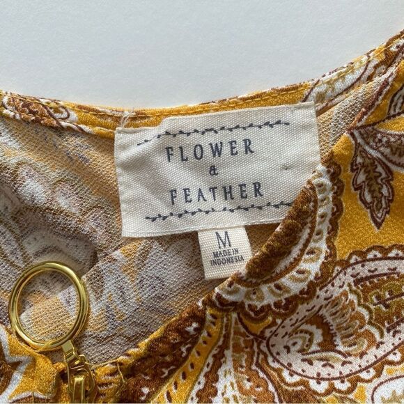NWT FLOWER & FEATHER Women Summer Vacay Boho Yellow Floral Blouse Size M - Picture 6 of 6